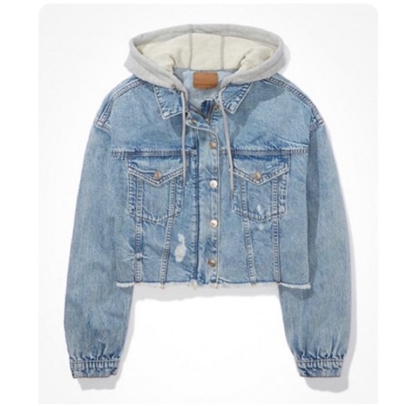 🔆 AMERICAN EAGLE Cropped Raw Hem Hooded Distressed Denim Jean Jacket Size Medium - Picture 2 of 10